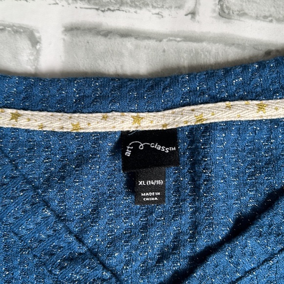 ART CLASS | GIRL'S HENLEY PEPLUM TOP - Picture 4 of 7